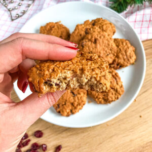 Cranberry white chocolate oatmeal cookies