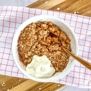 Healthy apple crumble