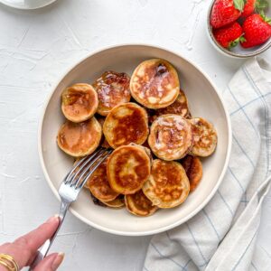 Mini Pancakes filled with Biscoff and Banana - Eva Koper