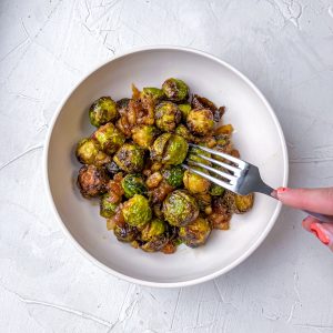 Crispy Brussel Sprouts with Honey and Apple Eva Koper